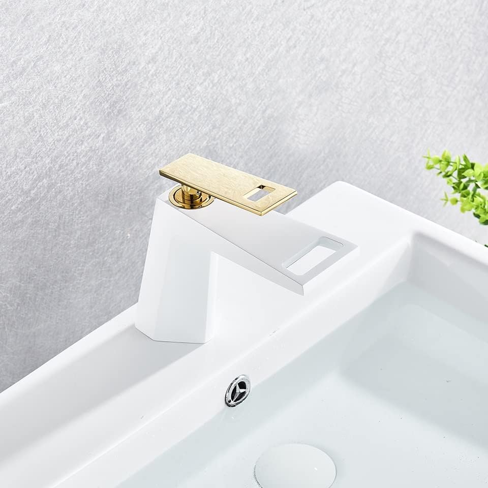 Single Hole Bathroom Faucet CZ344001